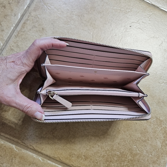 Kate Spade Cameron Paper Rose Large Continental Wallet - Picture 3 of 6